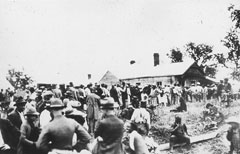 Refugees near Vicksburg, Mississippi, April 27, 1927